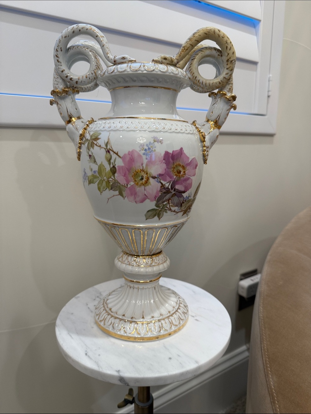 1829 Meissen White Porcelain Urn with Pink Floral and Gold Accents